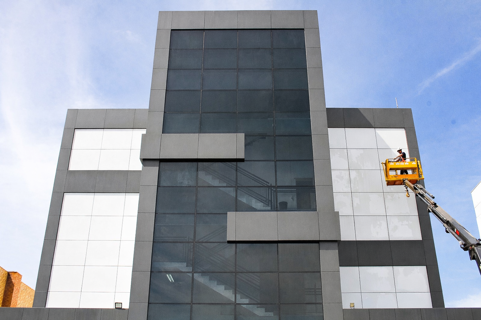 Limpeza de Fachadas e ACM Profissional